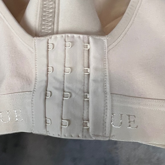 Cacique Lightly Lined No-Wire Bra 42F Beige Logo Band Wireless 1111228 NWT - Picture 7 of 9